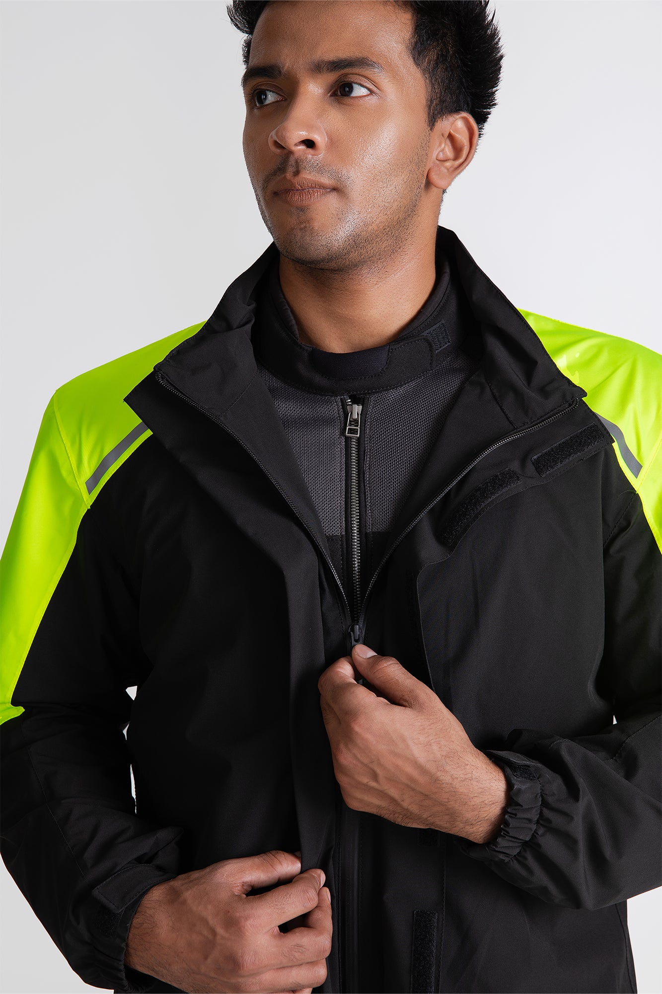 RAIN JACKET